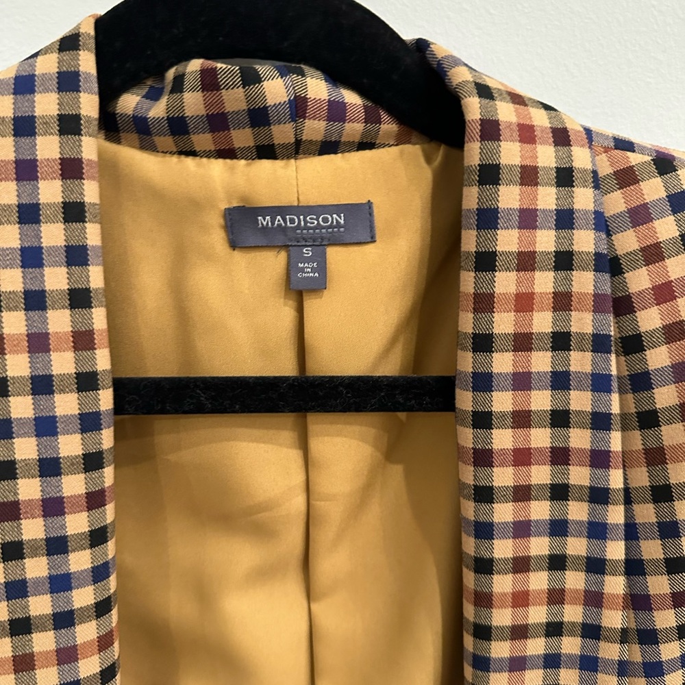 Fall plaid blazer - Picture 2 of 4